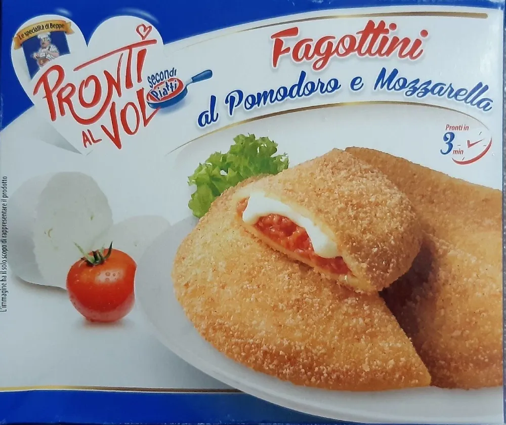 Fagottini al pomodoro e mozzarella
