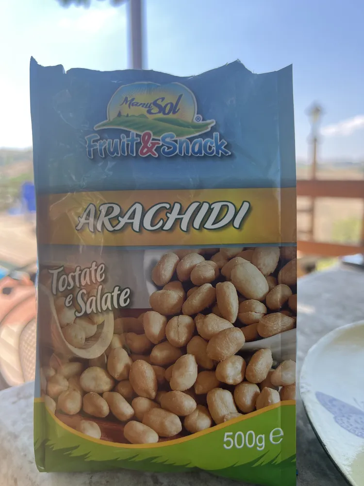 Arachidi tostate e salate
