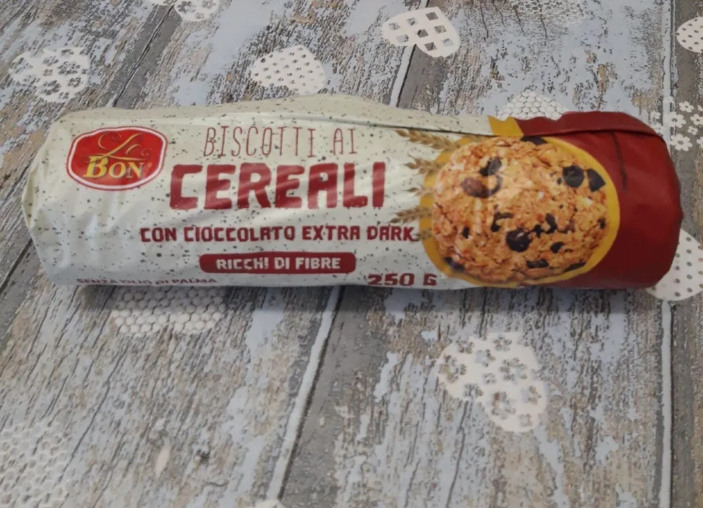 Biscotti ai cereali con cioccolato extra dark