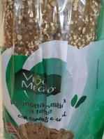 Pagnotta rustica a fette con cereali e srmi