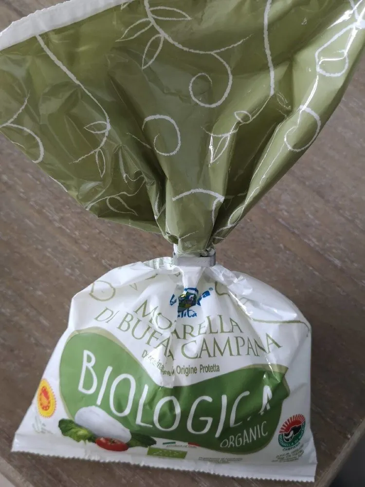 Mozzarella di bufala campana