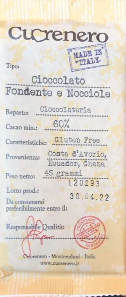Cioccolato fondente e nocciole