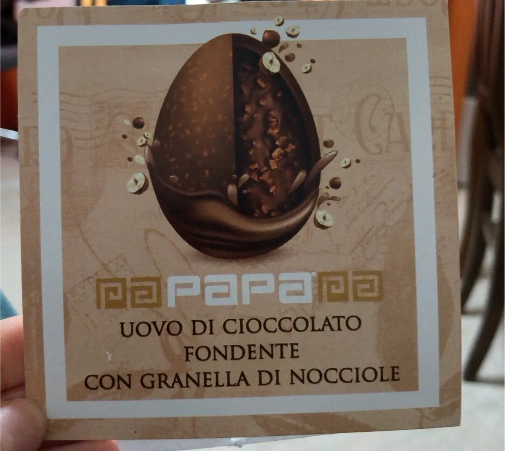 Uova di cioccolato fondente granellato