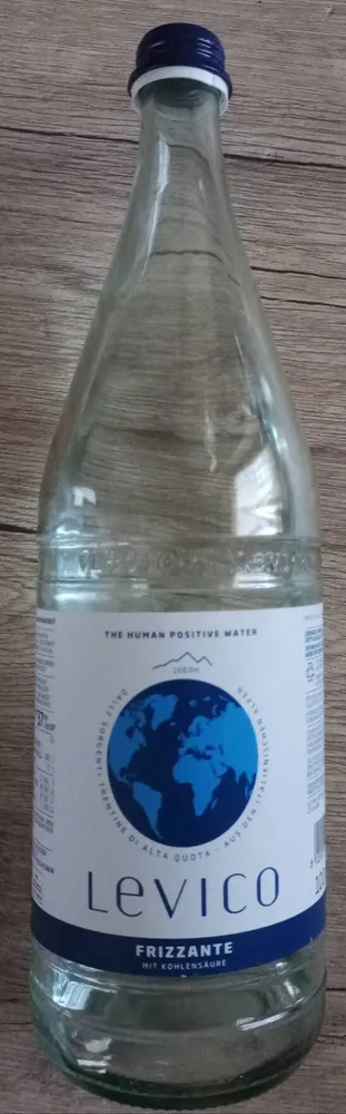 Acqua minerale naturale frizzante