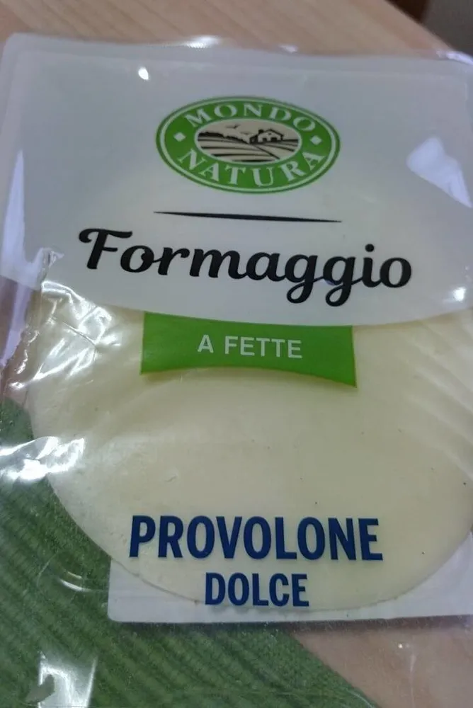 formaggio provolone dolce a fette