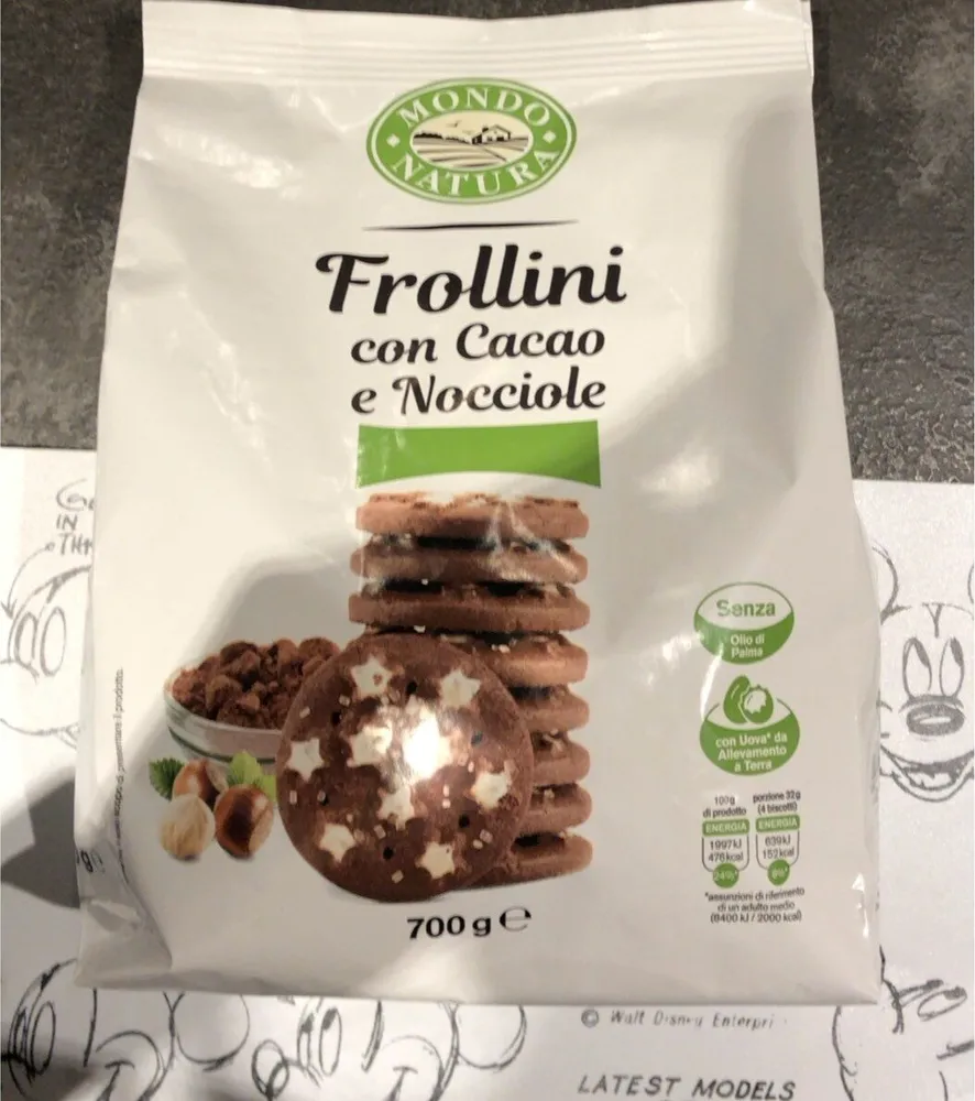 Frollini con cacao e nocciole