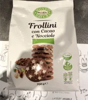 Frollini con cacao e nocciole