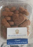 Cuori al cacao con granella di nocciole