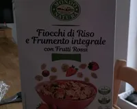 Fiocchi di riso e frumento con frutti rossi