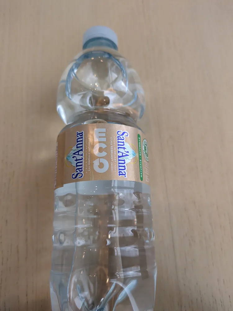 Eau minérale naturelle (eau plate)