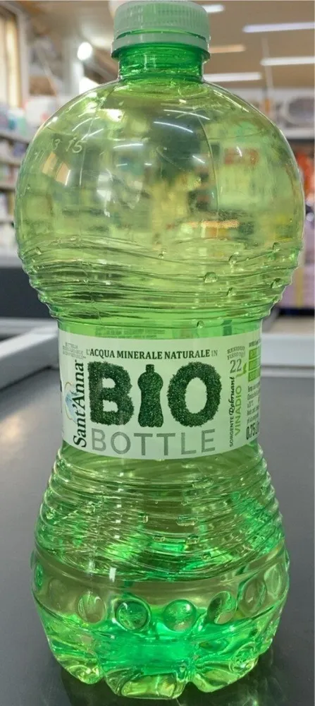 Acqua naturale bio bottle