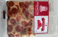 Focaccia alla genovese con pomodorini