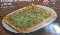 Focaccia col formaggio al pesto