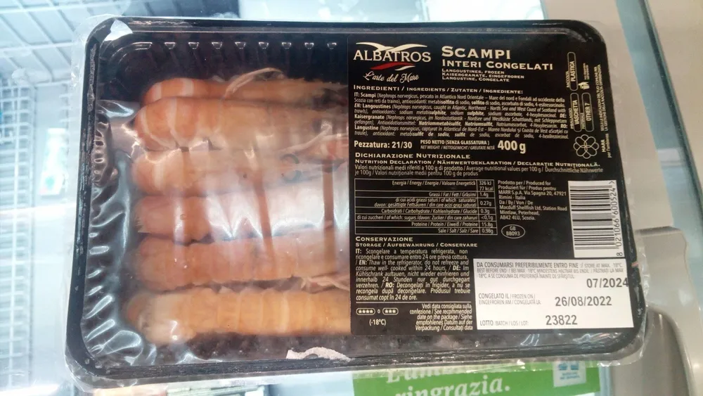 Scampi interi congelati