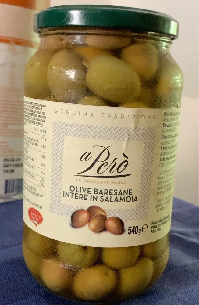 Olive baresane intere in salamoia