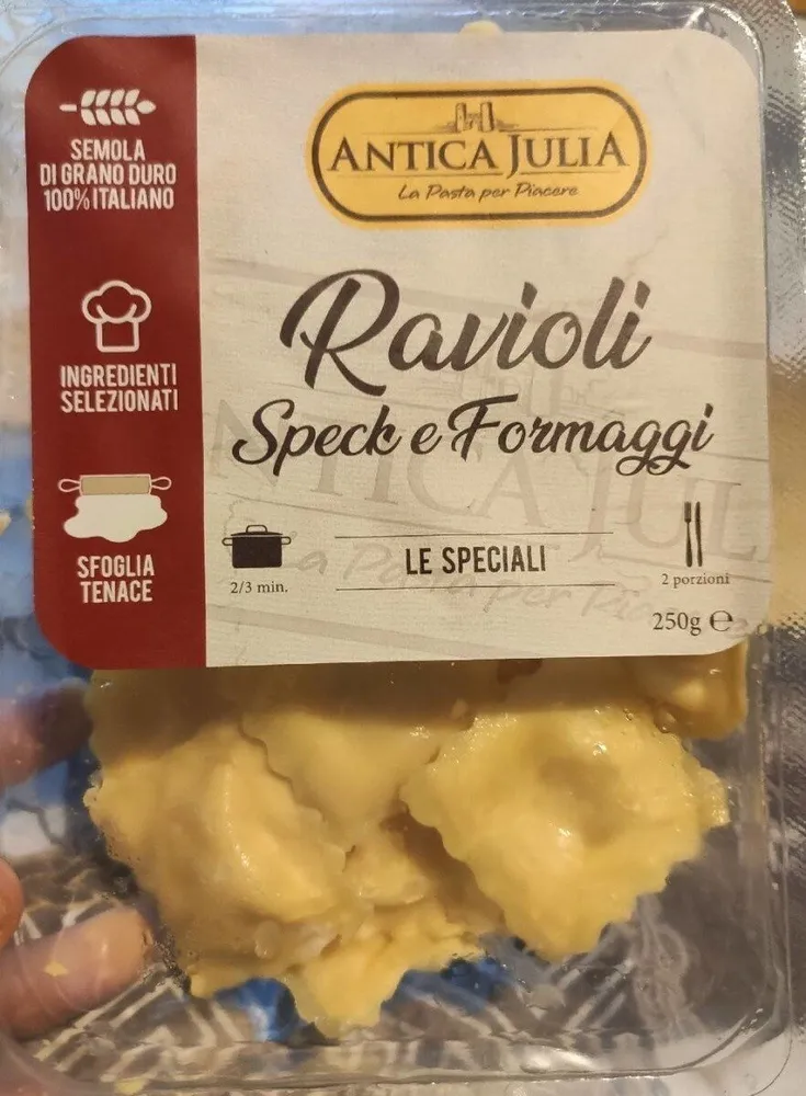 Ravioli speck e formaggi