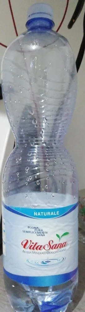 Acqua naturale