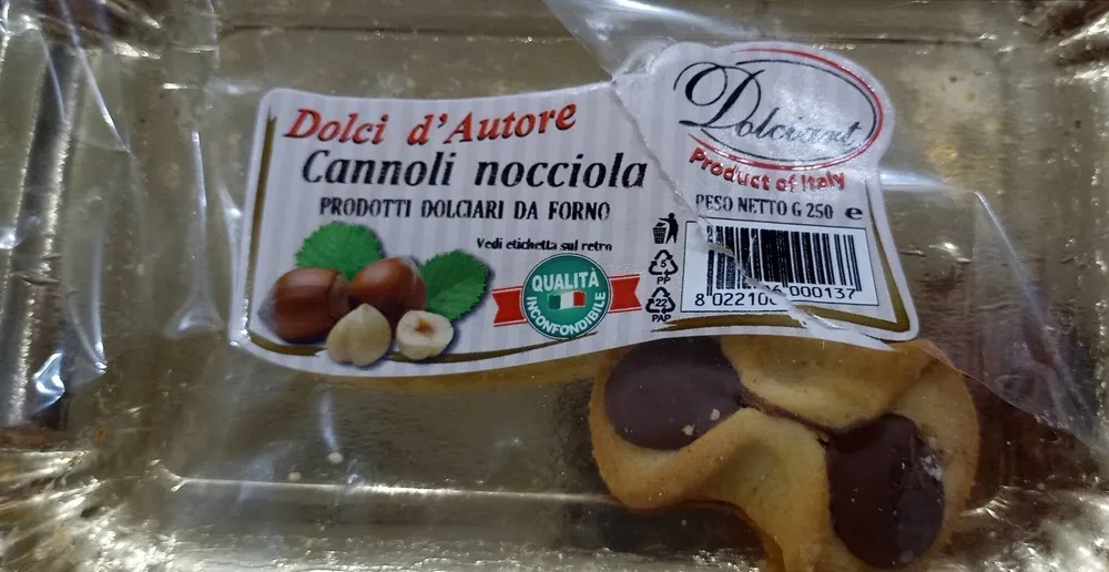 Cannoli nocciola Dolci d' autore