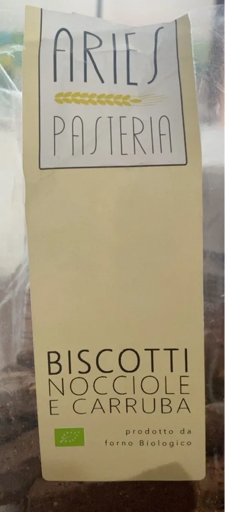 Biscotti nocciole e carrubba