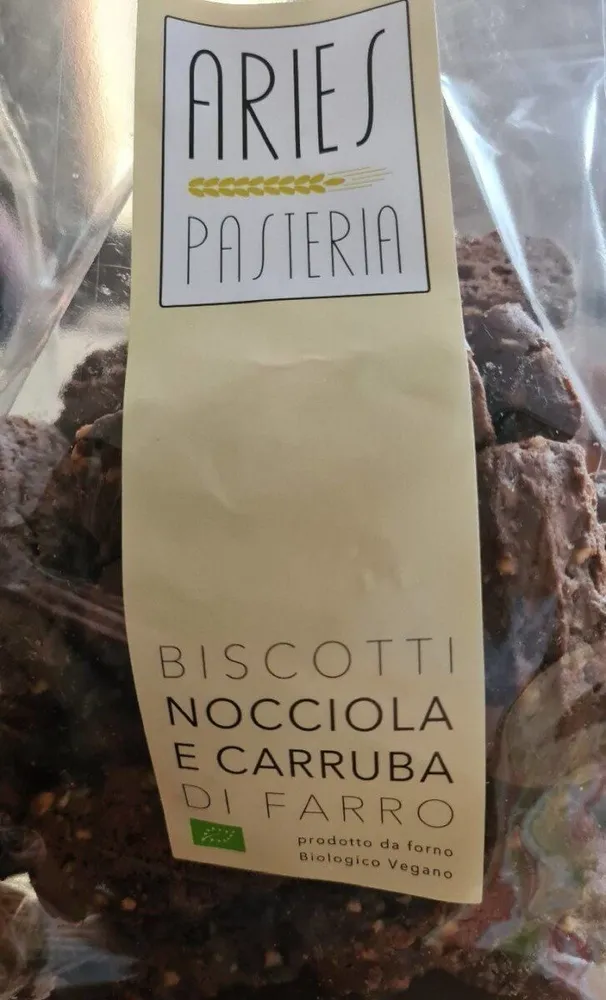 Biscotti con Nocciole e Carruba di Farro Biologico