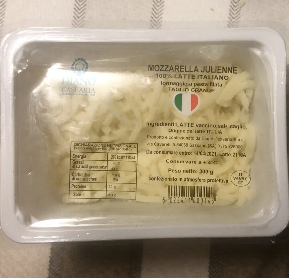 Mozzarella julienne