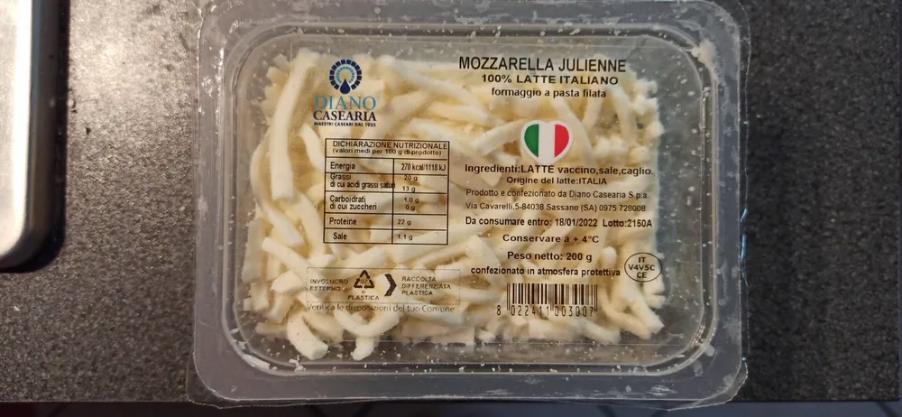 Mozzarella julienne