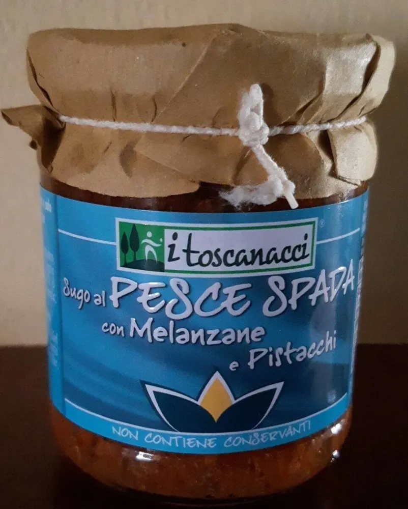 Sugo al pesce spada con melanzane e pistacchi