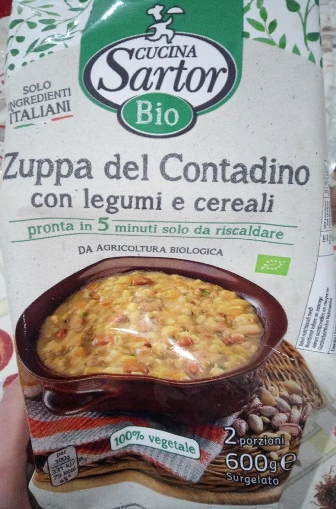 Zuppa del contadino con legumi e cereali