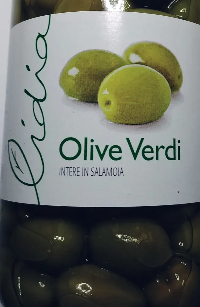 Olive Verdi interne in salamoia