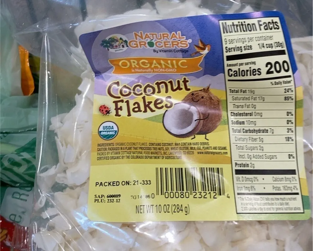 Coconut flakes