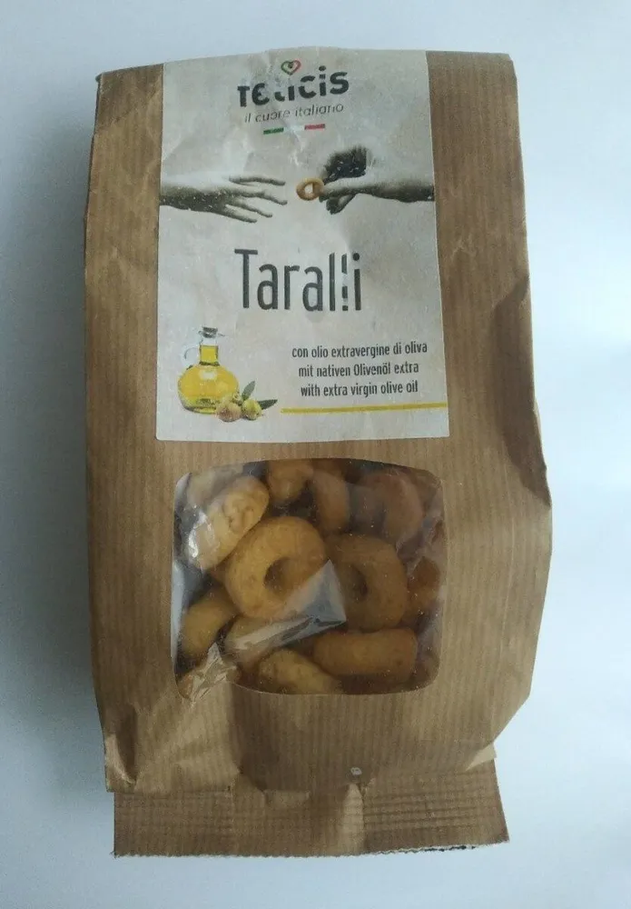 Taralli with olive oil