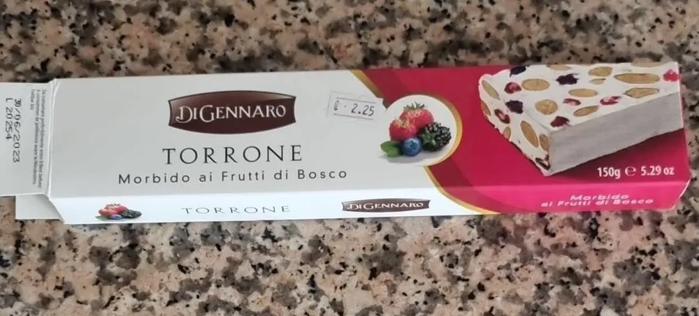 Torrone morbido ai frutti di bosco