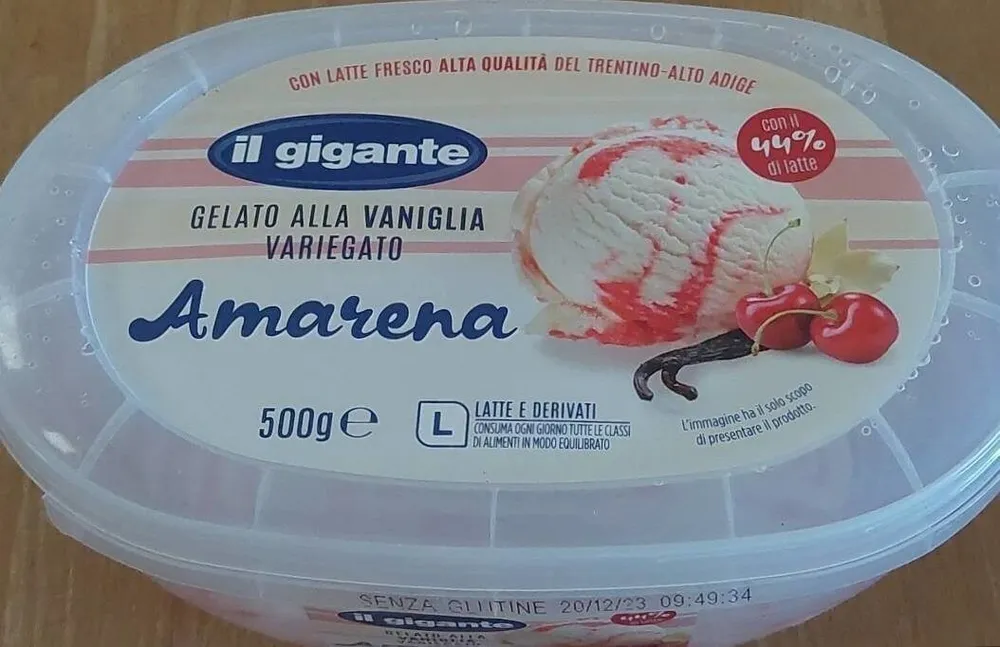 Gelato variegato amarena