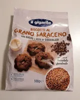 Biscotti al grano saraceno con cacao e gocce di cioccolato