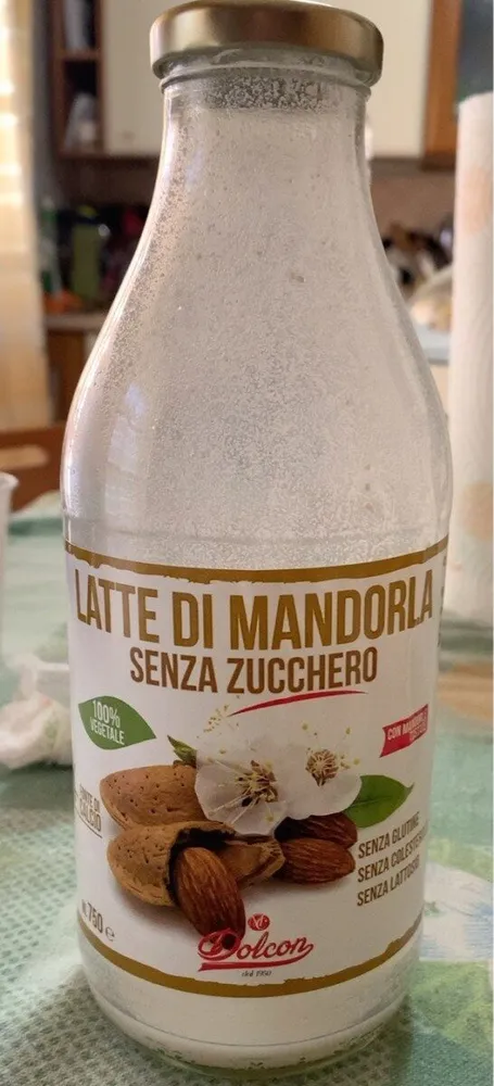 Latte di mandorla senza zucchero