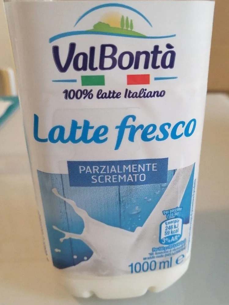 Latte fresco parzialmente scremato