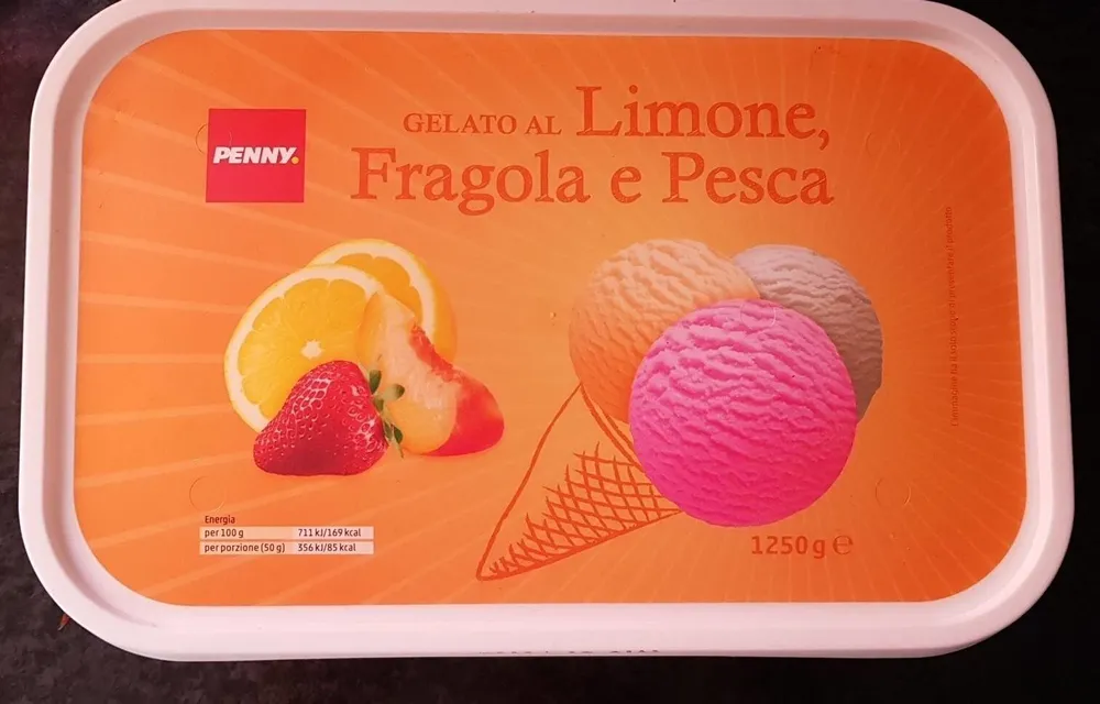 Gelato al limone, fragola e pesca