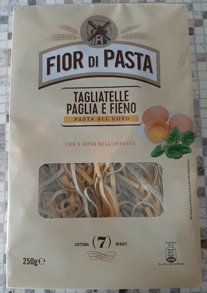 Tagliatelle paglia e fieno