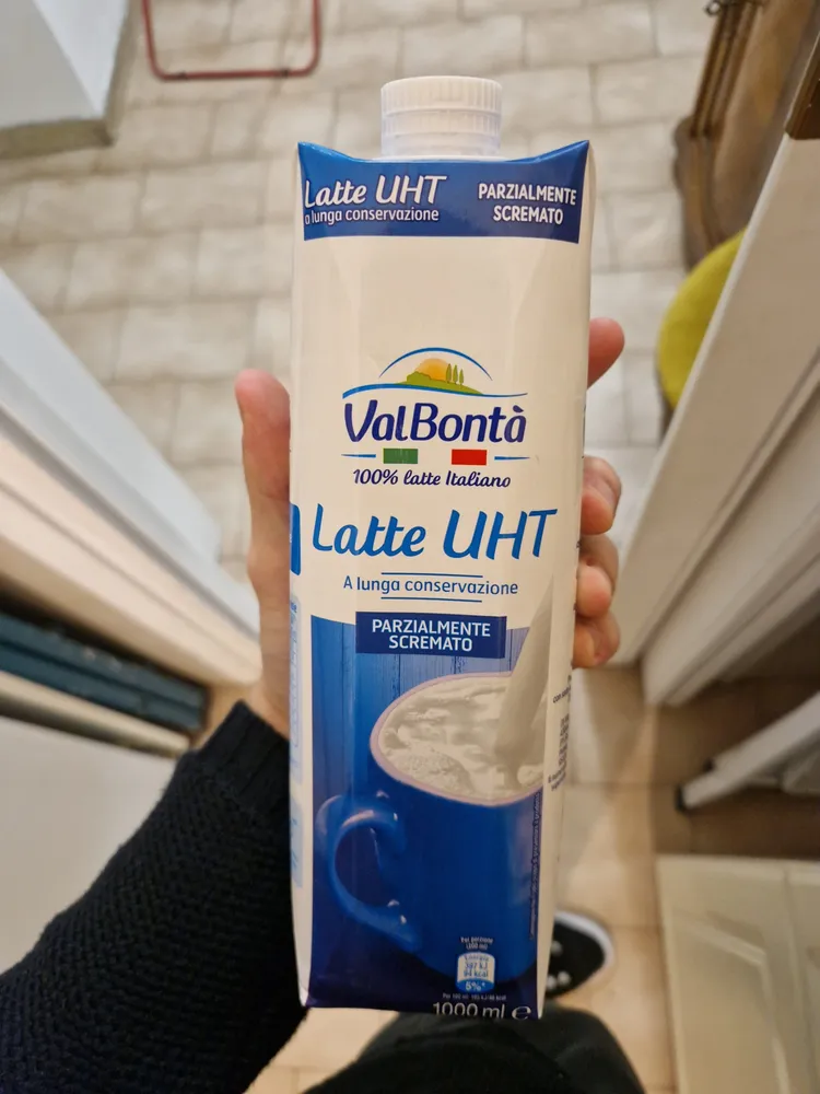 Latte UHT (parzialmente scremato)