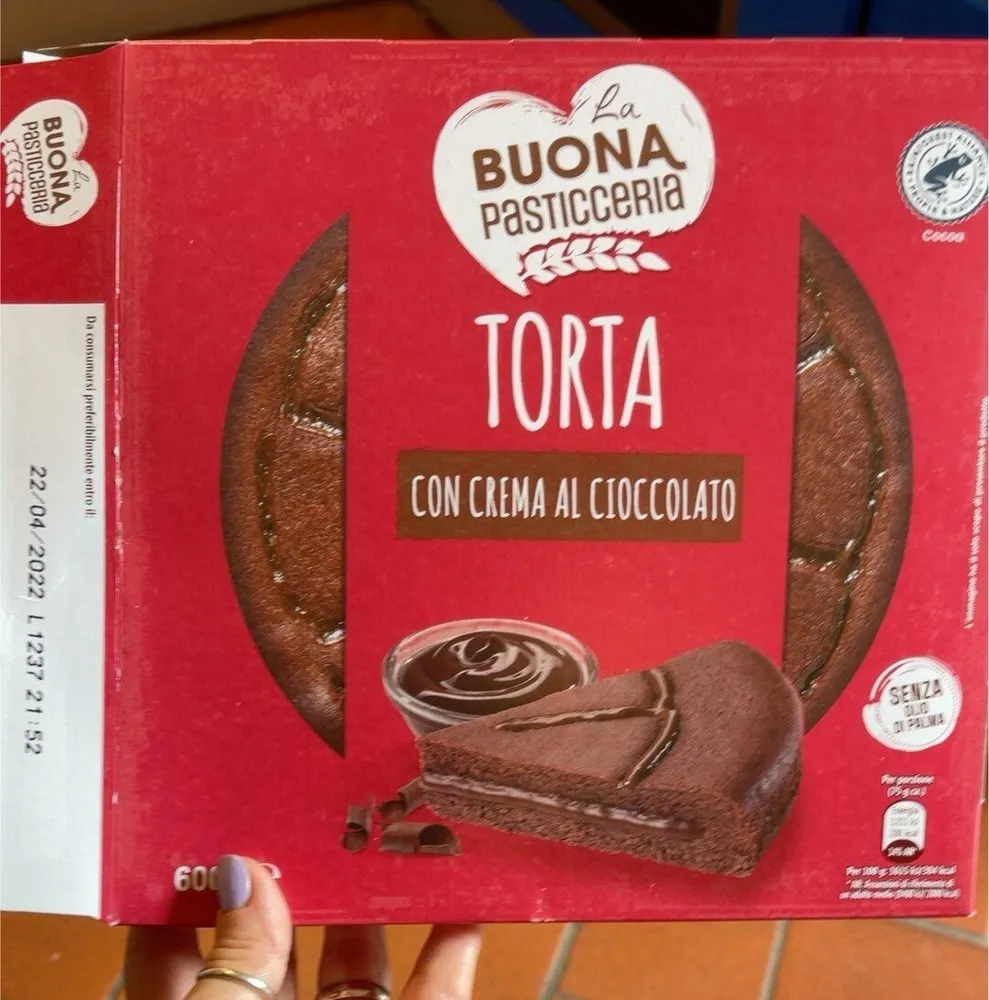 Torta con crema al cioccolato