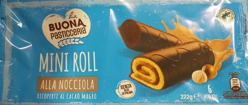Mini Roll alla nocciola ricoperti al cacao magro