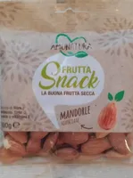 Frutta snack- mandorle sgusciate