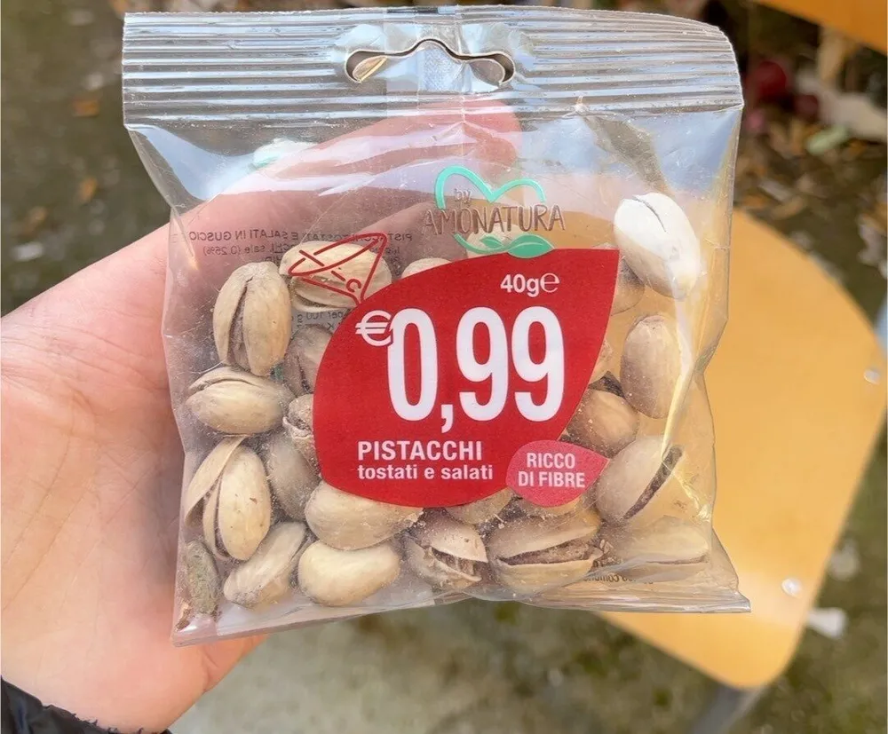 Pistacchi tostati e salati