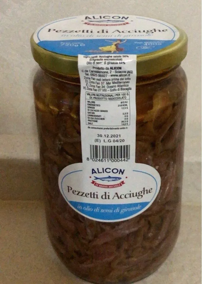 Pezzetti di acciughe
