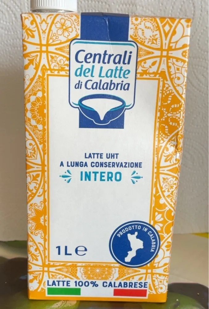 Latte intero