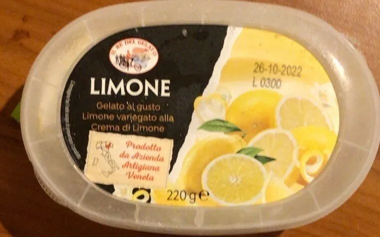 Gelato al gusto limone variegato alla crema di limone