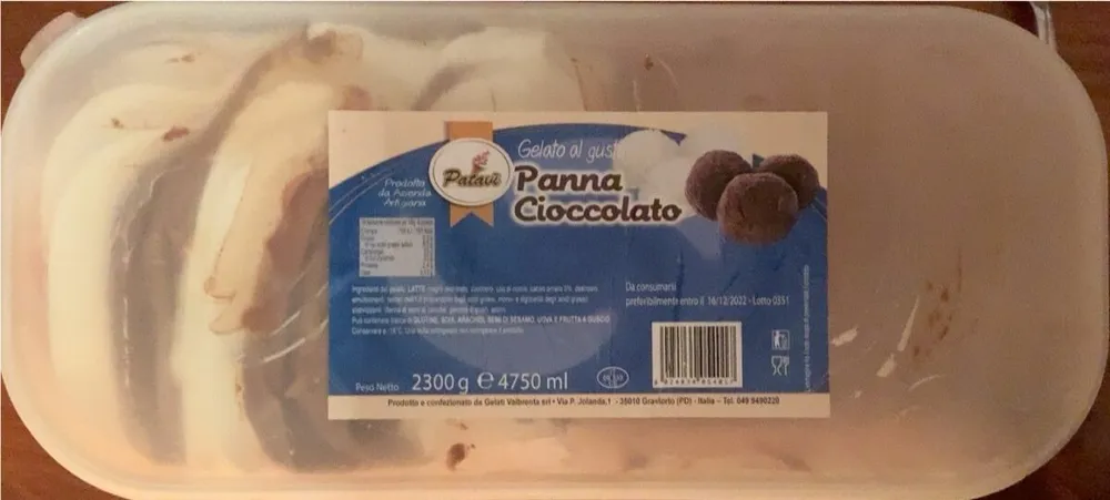 Gelato al gusto Panna e Cioccolato