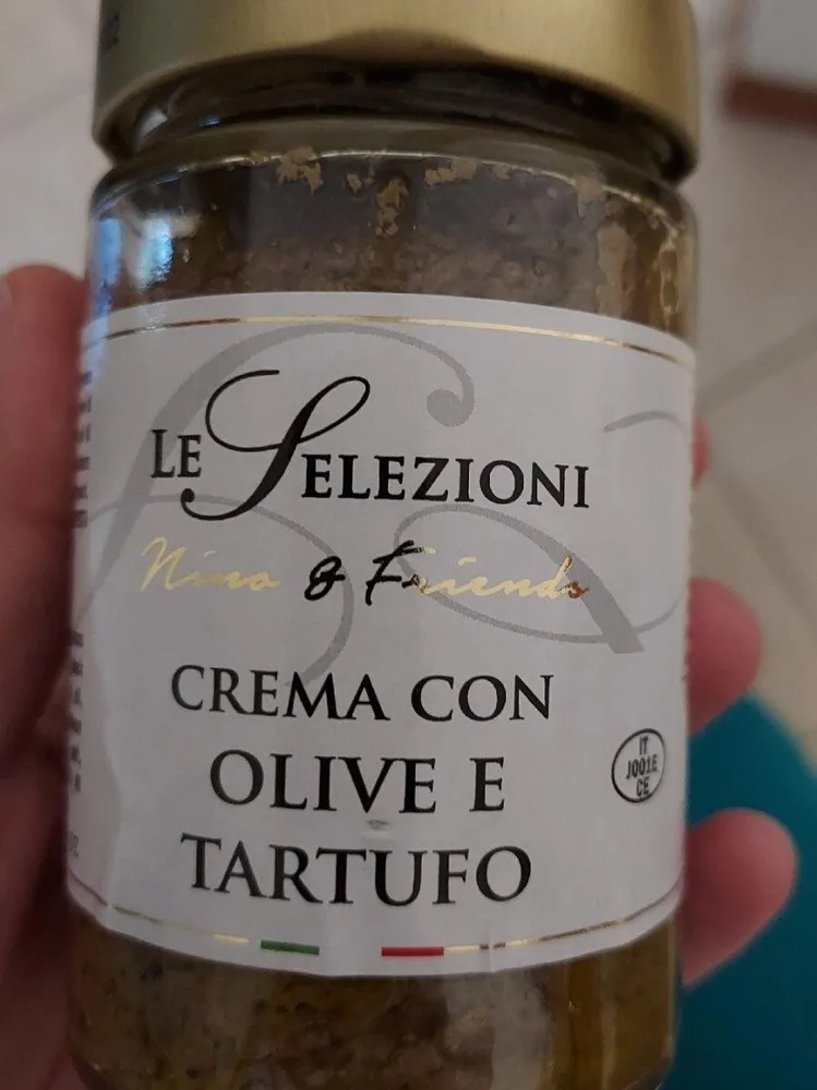 Crema con olive e tartufo