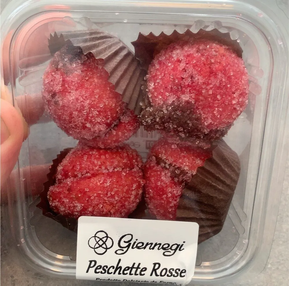 Peschette rosse