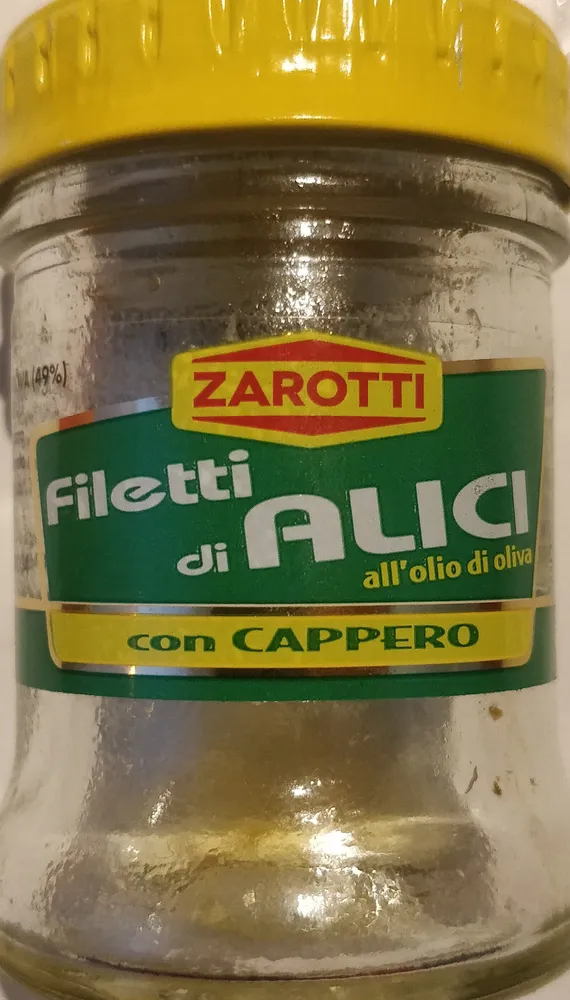 Filetti di alici con cappero